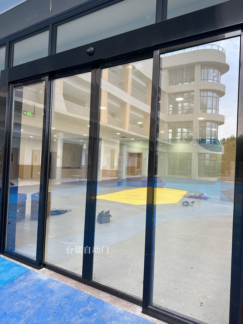小区自动门安装实例